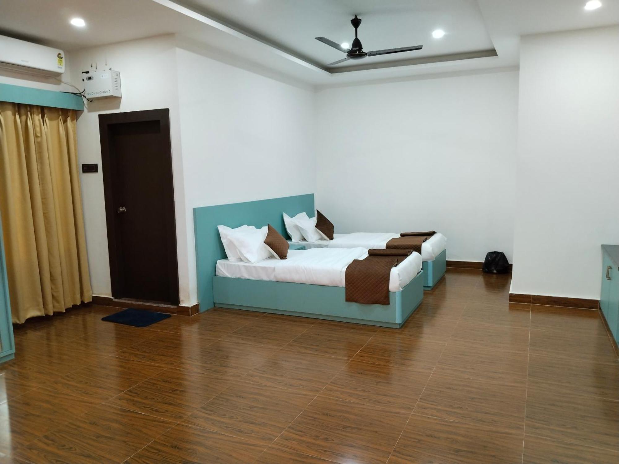 Griha Laxmi Hotel Dibrugarh Exterior photo